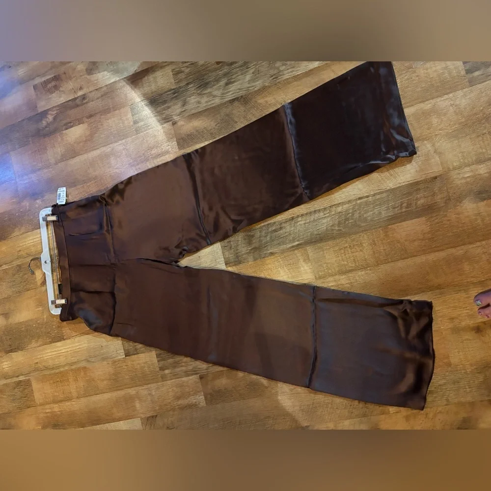 High-Rise Wide-Leg Black Satin Pants - Picture 4 of 11